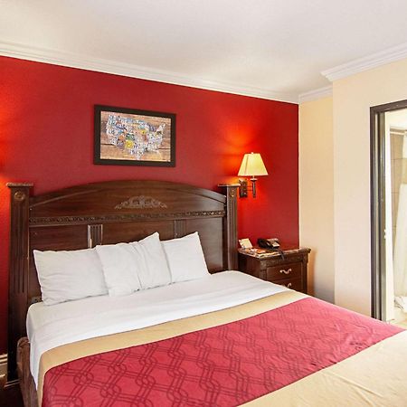 Econo Lodge Long Beach I-405 Екстер'єр фото