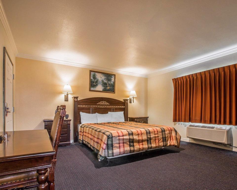 Econo Lodge Long Beach I-405 Екстер'єр фото