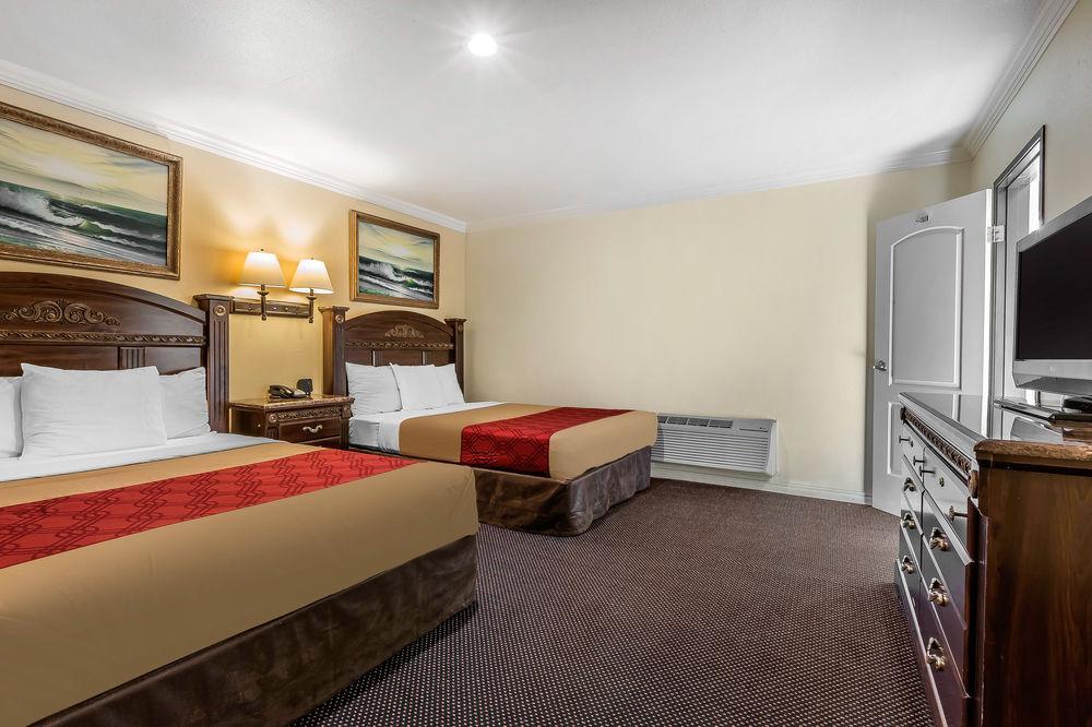 Econo Lodge Long Beach I-405 Екстер'єр фото