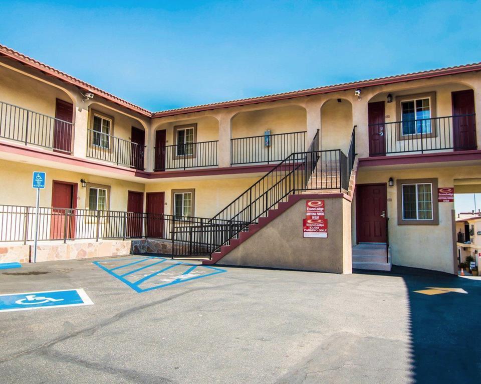 Econo Lodge Long Beach I-405 Екстер'єр фото