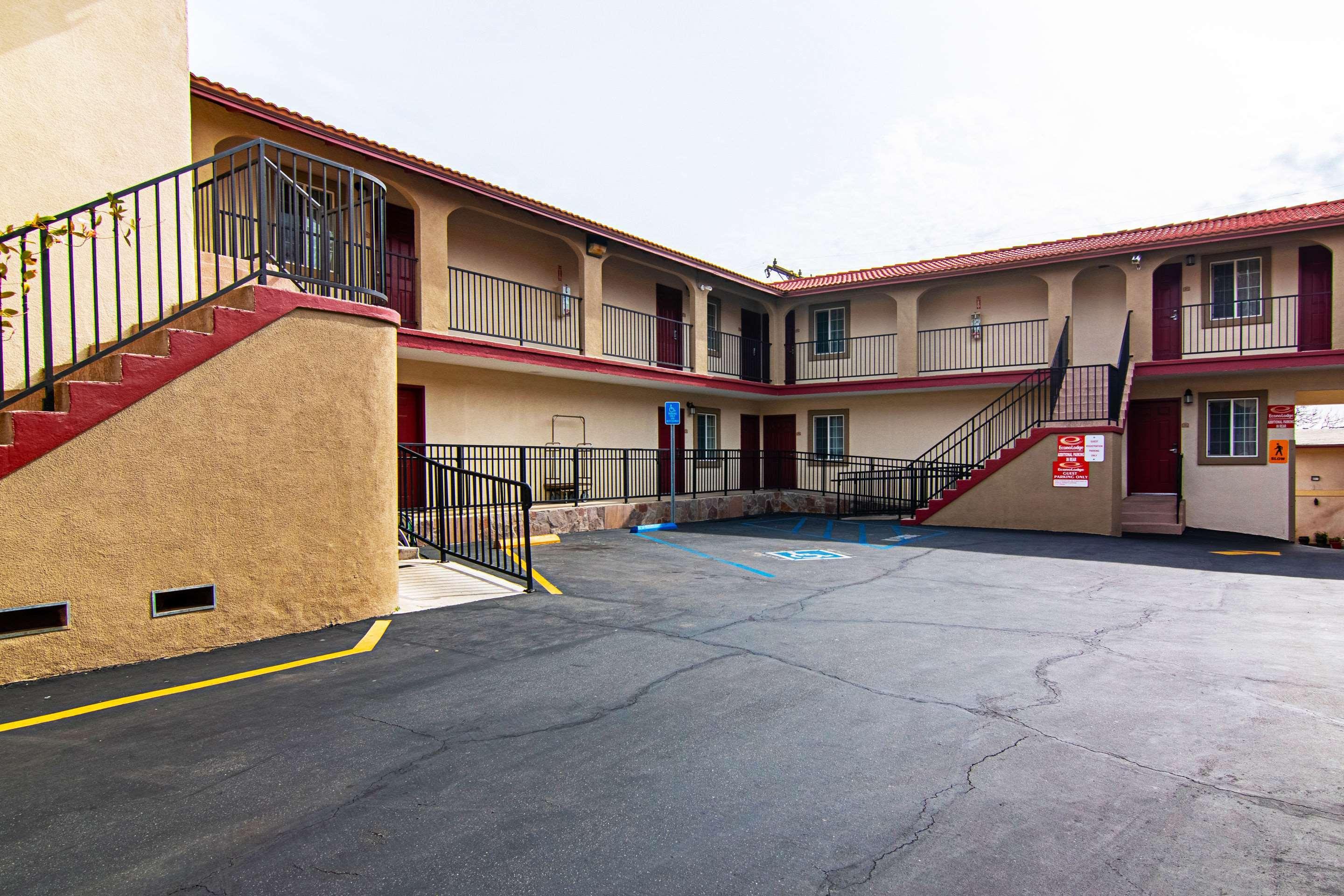Econo Lodge Long Beach I-405 Екстер'єр фото