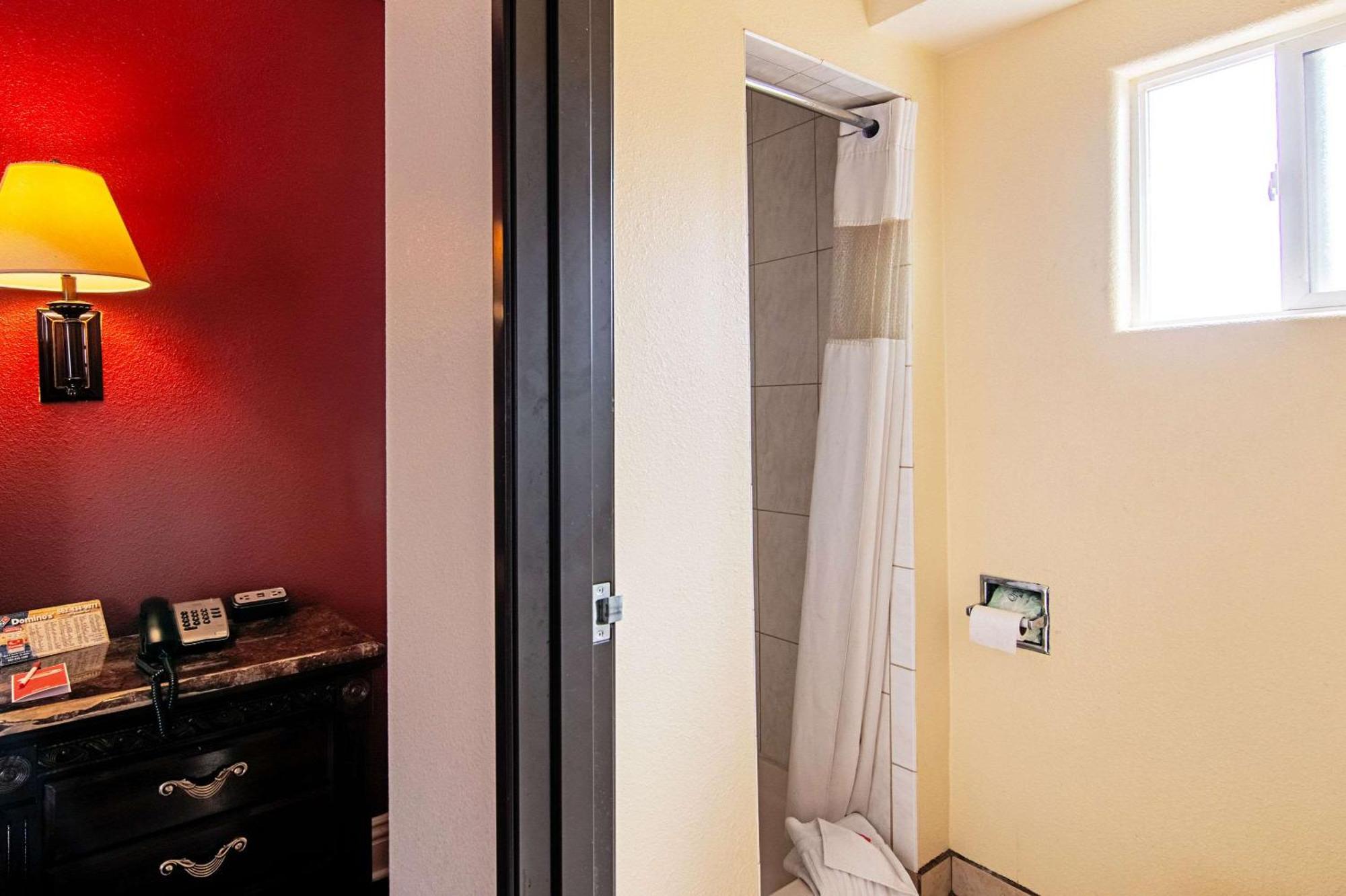 Econo Lodge Long Beach I-405 Екстер'єр фото